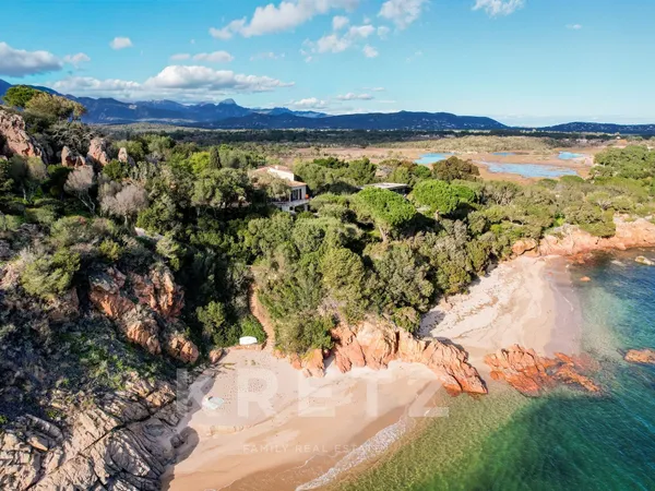 Un véritable coin de Paradis « Les pieds dans l'eau » 
