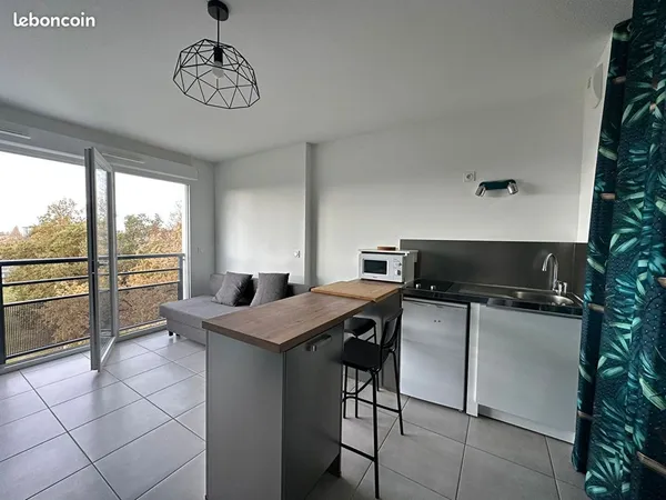 Studio 1 pièce 27 m² 