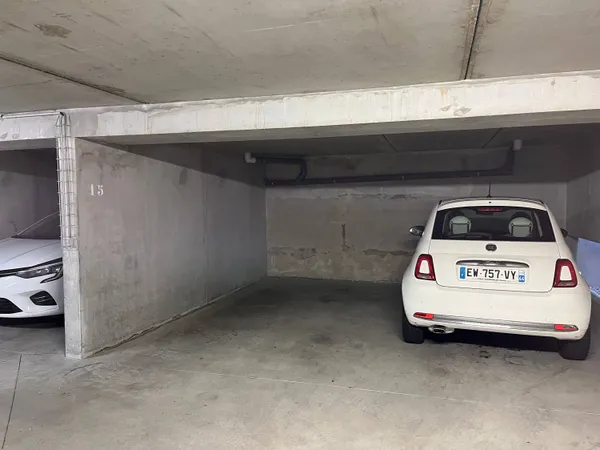 Loue parking 