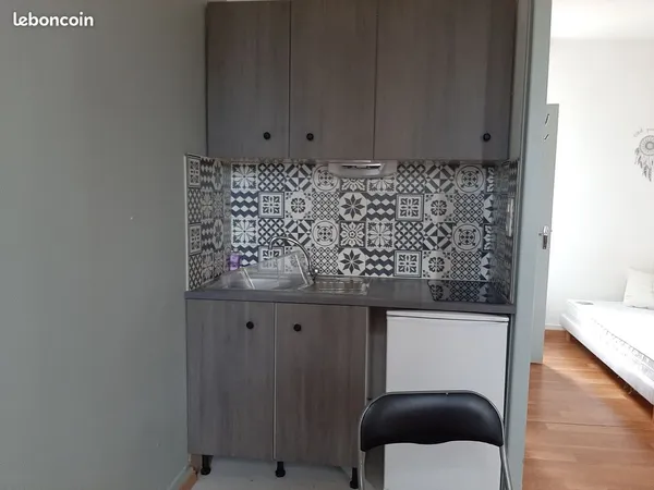 Studio meublé 