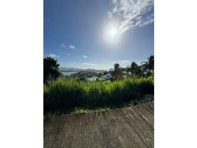 À VENDRE - Terrain constructible 800 m² - La Trinité - Vue mer 180° 