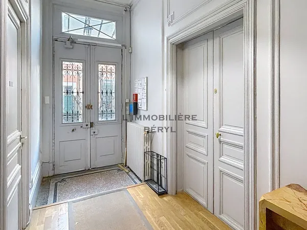 Bureaux communicants 35m² - RDC - Hotel particulier - Paris 15ème 