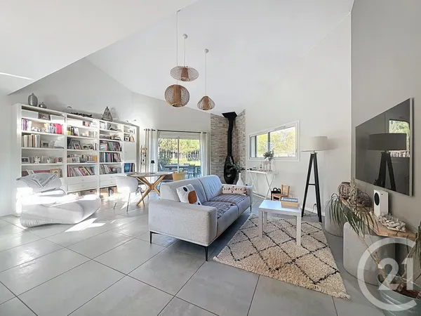 Maison 5 pièces 223 m² 