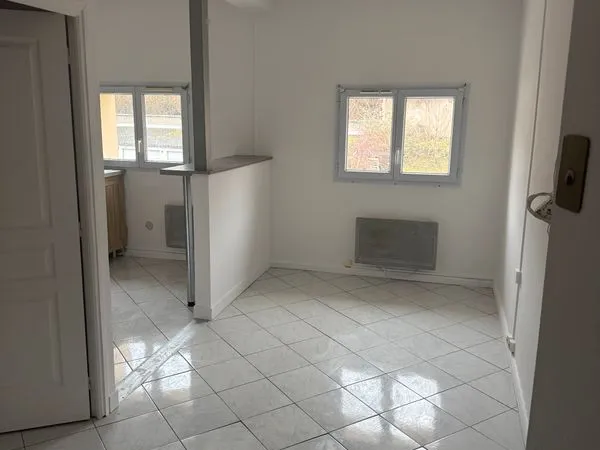 Appartement 2 pièces - IDEAL INVESTISSEUR OU JEUNE COUPLE 