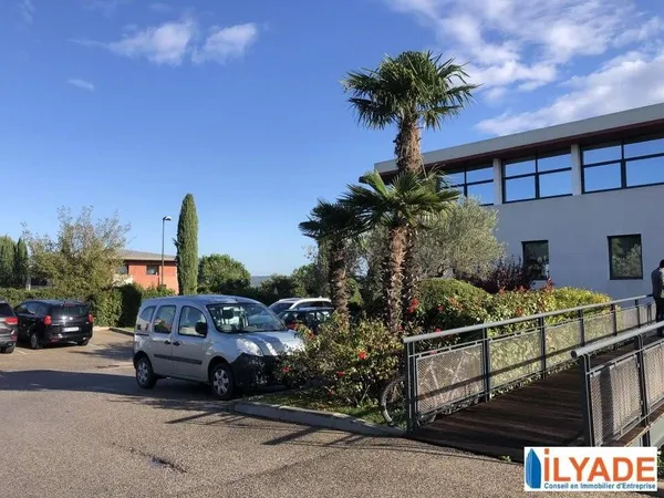 Bureaux 58 m² 