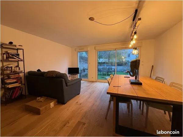 Appartement 4 pièces 77 m² 