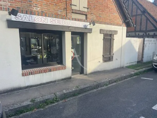 Local commercial 3 pièces 35 m² 