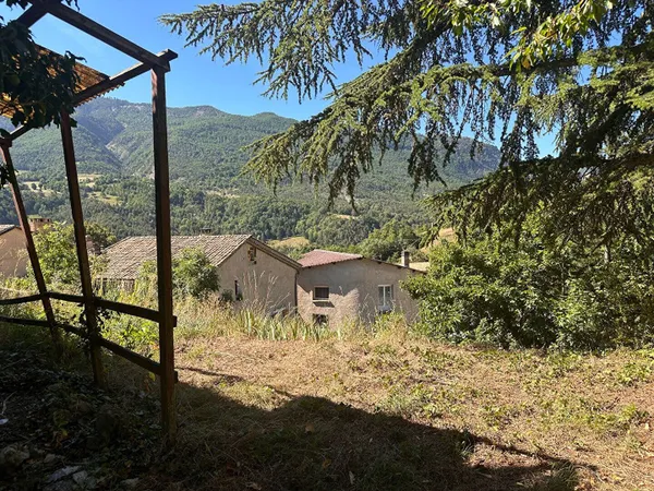 Propriété 100 m² 
