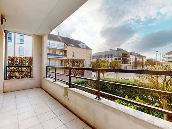 Appartement T3 lumineux de 76 m2 avec balcon et box 