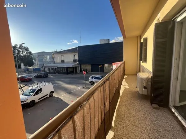 Appartement 4 pièces 79 m² 