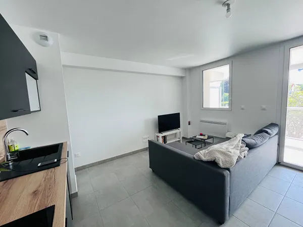Studio 1 pièce 29 m² 