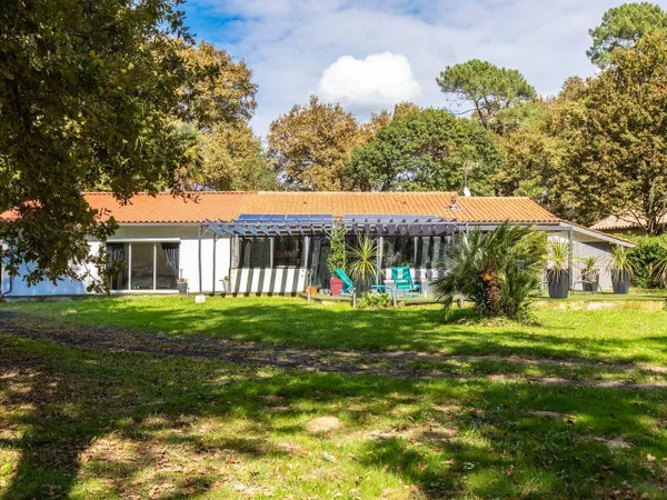 Maison 1 pièce 170 m² 