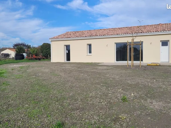 Location maison neuve plain-pied centre de Montils 