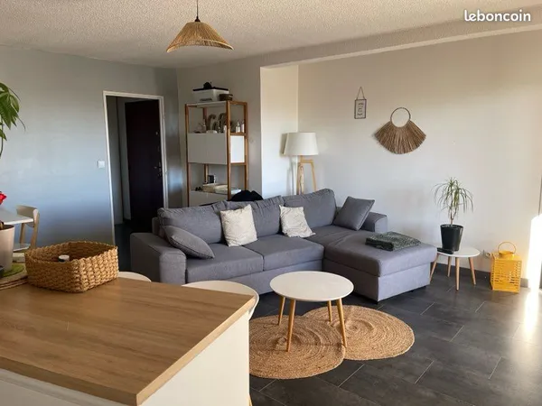 Appartement T2 avec box de garage - Coup de coeur des voyageurs 
