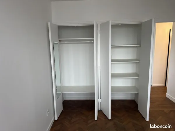 Studio 1 pièce 28 m² 