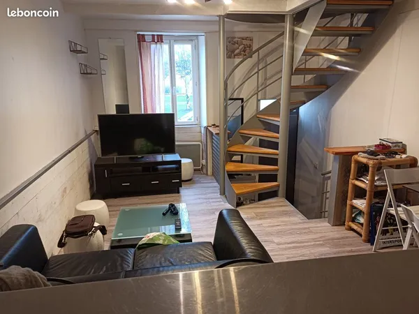 Maison 2 chambres avec garage a velos 