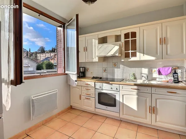 Appartement 3 pièces 63 m² 