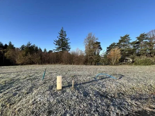Terrain constructible 1602 m² 