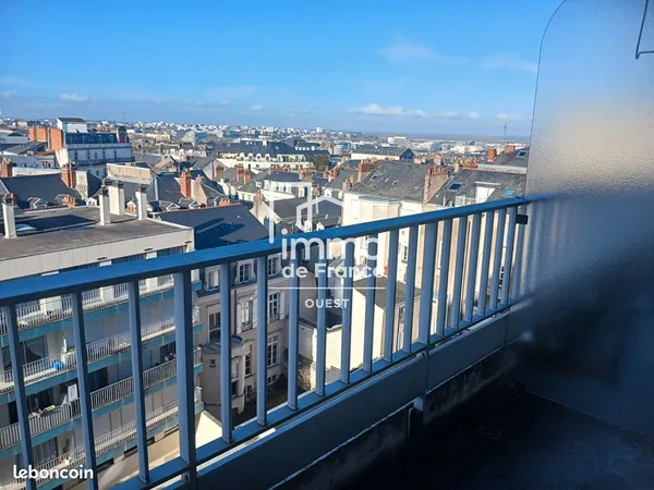 Studio 1 pièce 23 m² 