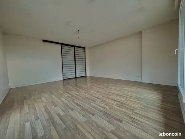 Appartement 2 pièces 77 m² 