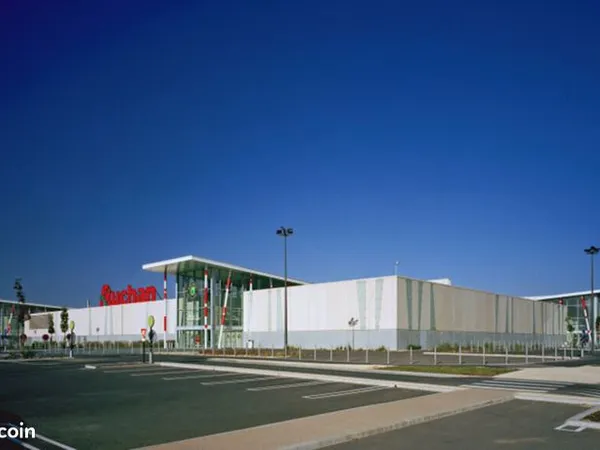 Local commercial 550 m² 