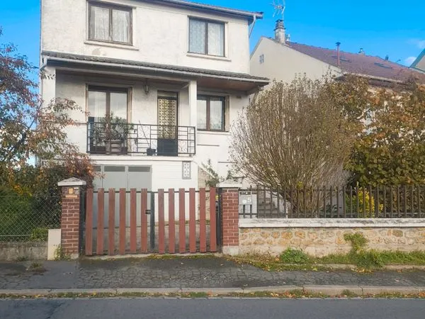 Maison. 290 000 
