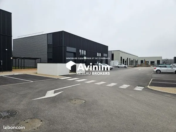 Local commercial 225 m² 
