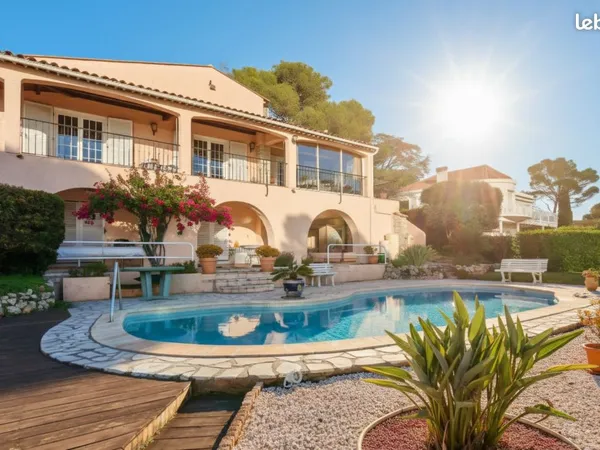 Villa F5 avec magnifique vue mer ST RAPHAEL - SANTA LUCIA 
