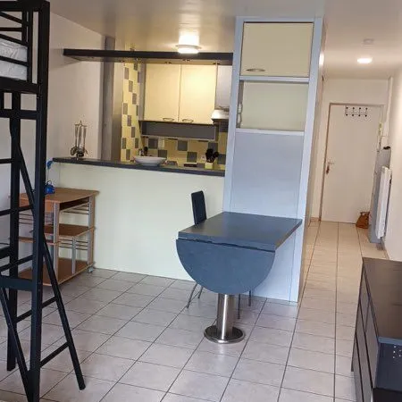 Studio meublé avec garage et cave 