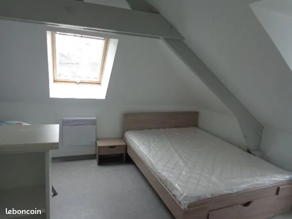 Studio 1 pièce 12 m² 