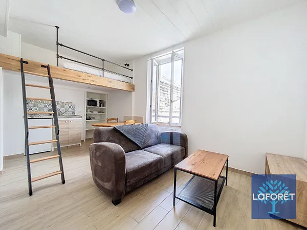 Studio 1 pièce 19 m² 