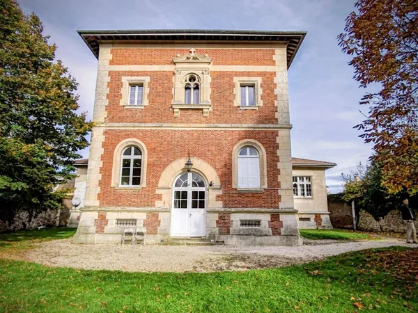 Villa 19 pièces 470 m² 