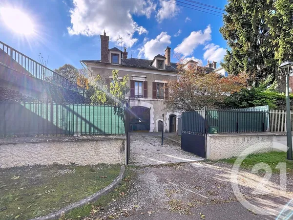 Maison 7 pièces 161 m² 