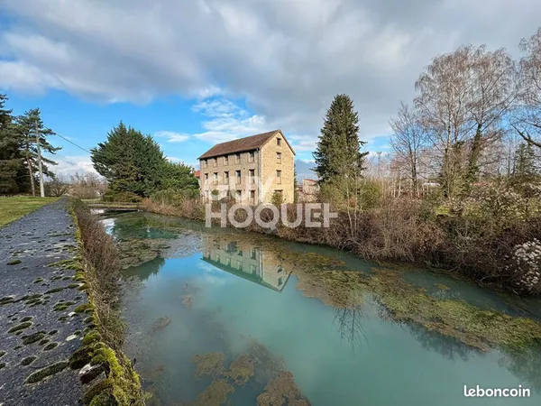 Propriété 6 pièces 256 m² 