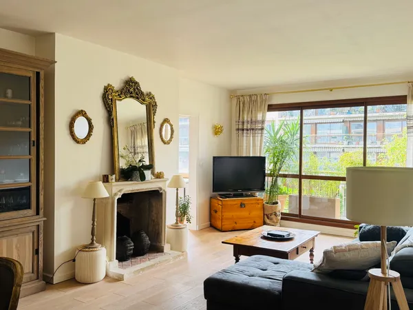 Location bel appartement 3 chambres - Tram T13 