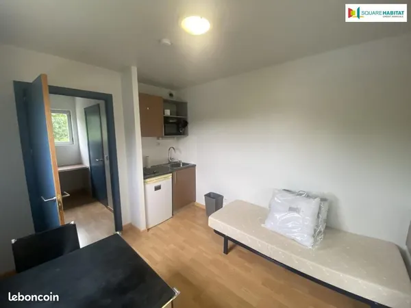 Studio 1 pièce 17 m² 