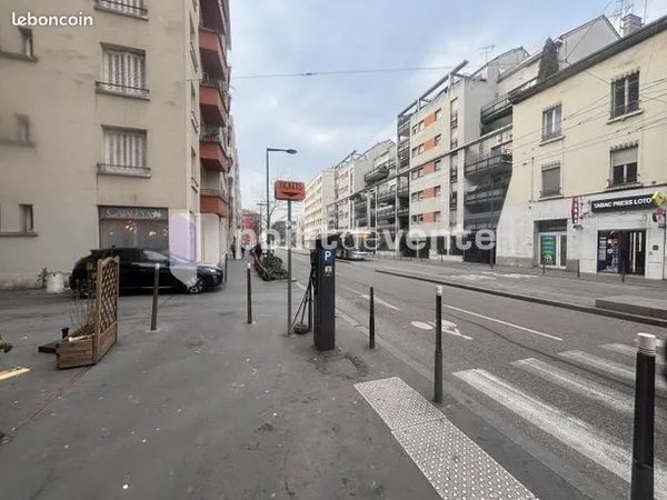 Local commercial 137 m² 