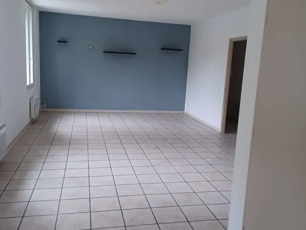 À louer - Appartement T4 de 90 m² avec vue imprenable sur le lac de Saint-Ferréol 