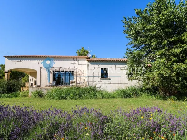 UZES PONT DU GARD : Villa récente P6 avec vue dominante sur 