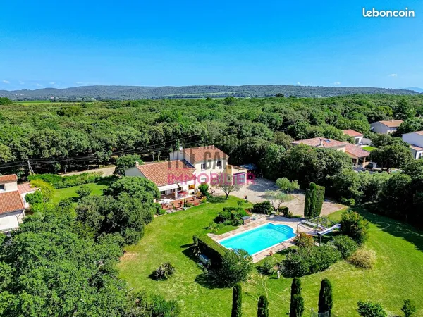 Propriété 8 pièces 175 m² 
