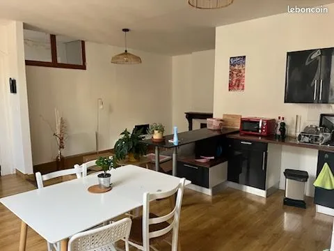 Appartement T3 1er étage 70 m² 