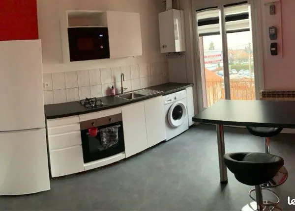 Appartement T2 LE COTEAU bien situé 