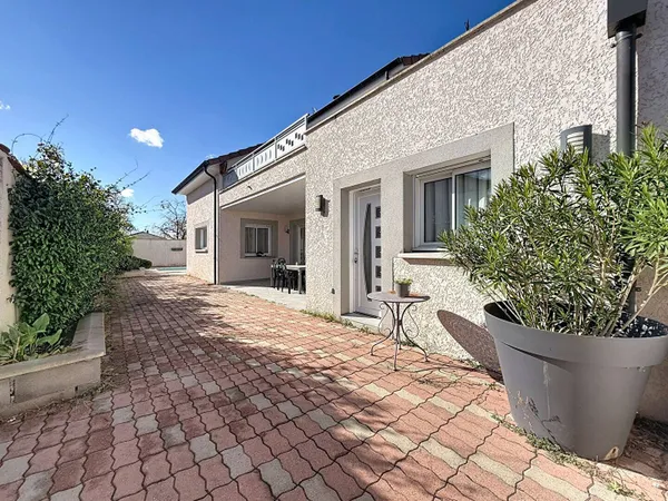 Maison 4 pièces 158 m² 
