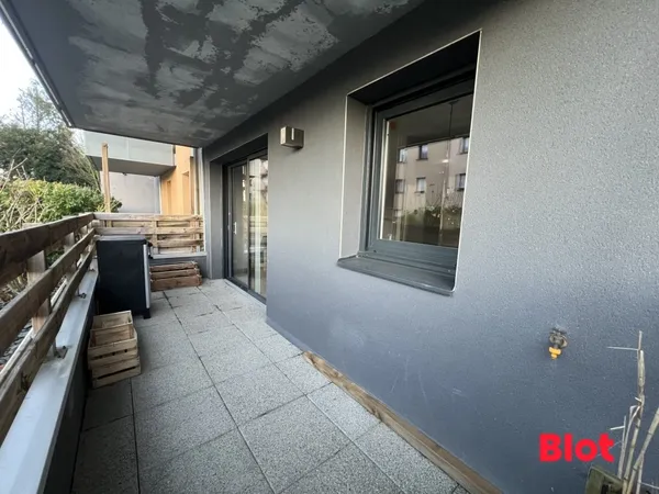 A LOUER PAR BLOT - APPARTEMENT T3 MEUBLÉ 