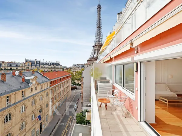 3 pièces avec terrasse Vue Tour Eiffel et Invalides 