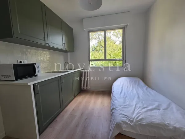 Appartement 1 pièce 14 m² 