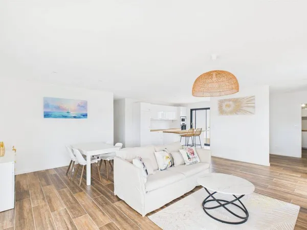 Maison de plain-pied 4 pièces 118 m² 