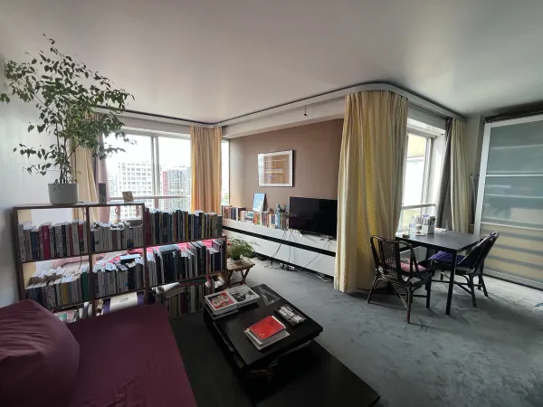 Paris 15. Location temporaire superbe studio meublé avec vue, tout équipé, calme, sécurisé 