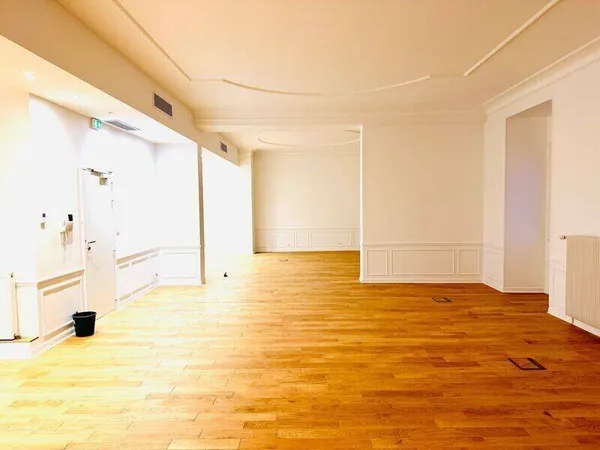 Bureaux 362 m² 