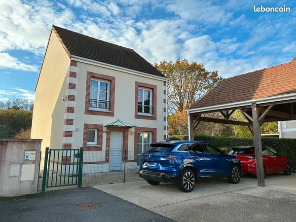Maison individuelle 5P - 107 m² - Piscine - Salle de cinéma - Vue forêt 